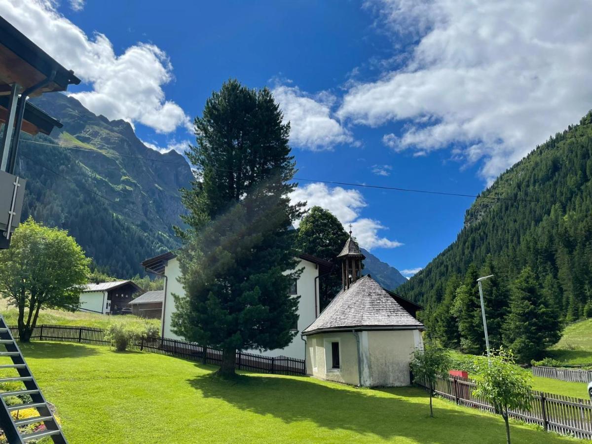 Apart Luibisblick Sankt Leonhard im Pitztal Bagian luar foto