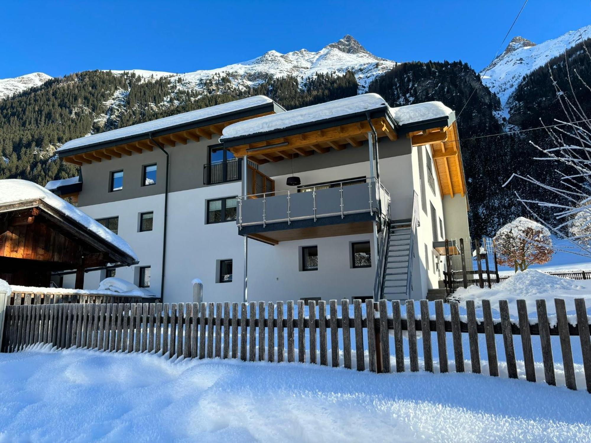 Apart Luibisblick Sankt Leonhard im Pitztal Bagian luar foto