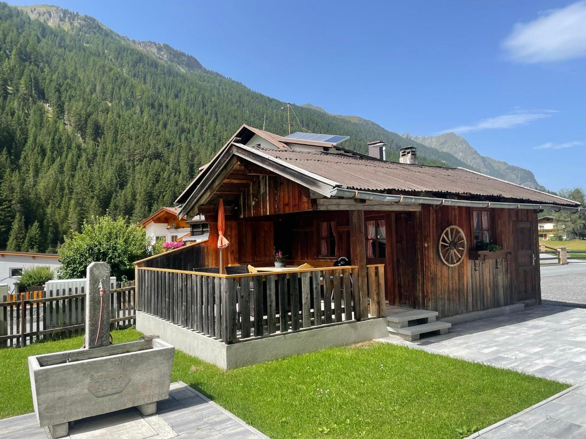 Apart Luibisblick Sankt Leonhard im Pitztal Bagian luar foto