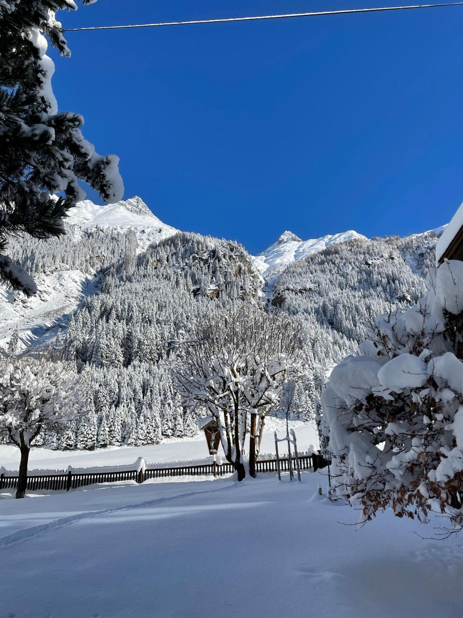 Apart Luibisblick Sankt Leonhard im Pitztal Bagian luar foto